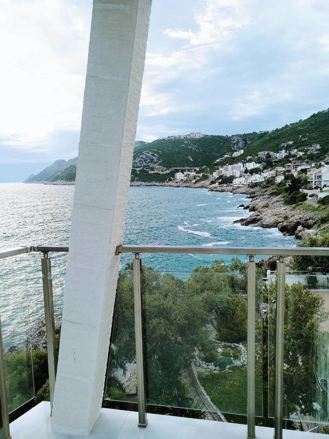 Crystalsky Apartment Добра вода Екстериор снимка